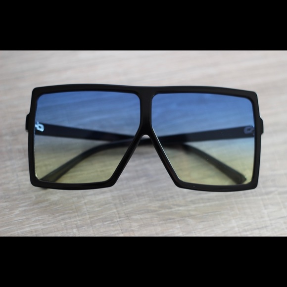 FASHION SUNGLASSES - Picture 2 of 4